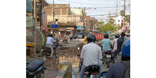 इमलीचट्टी रोड के समीप सड़क की खुदाई, आम जन परेशान